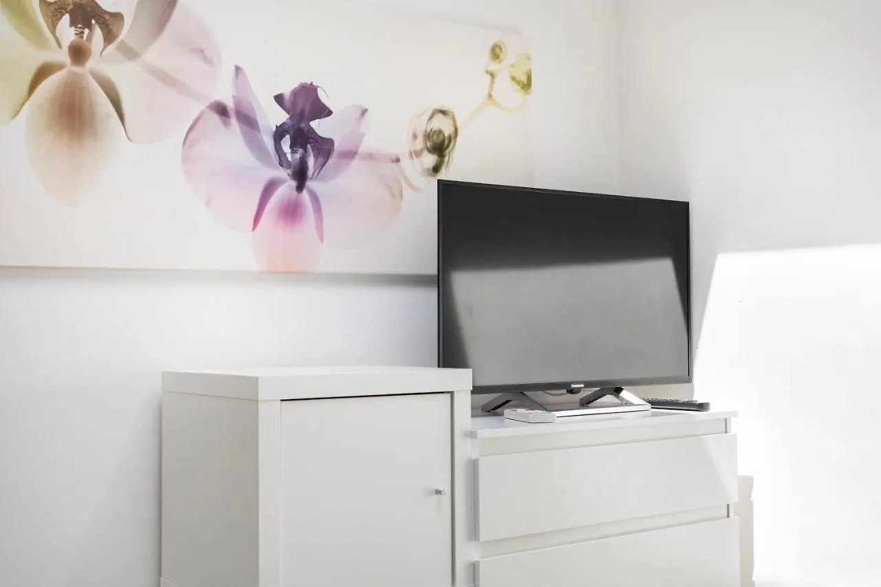 شقة ميلان  في Studio Apt - Duomo 6 إيطاليا