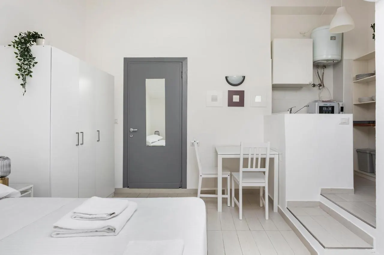 شقة ميلان  في Studio Apt - Duomo 6