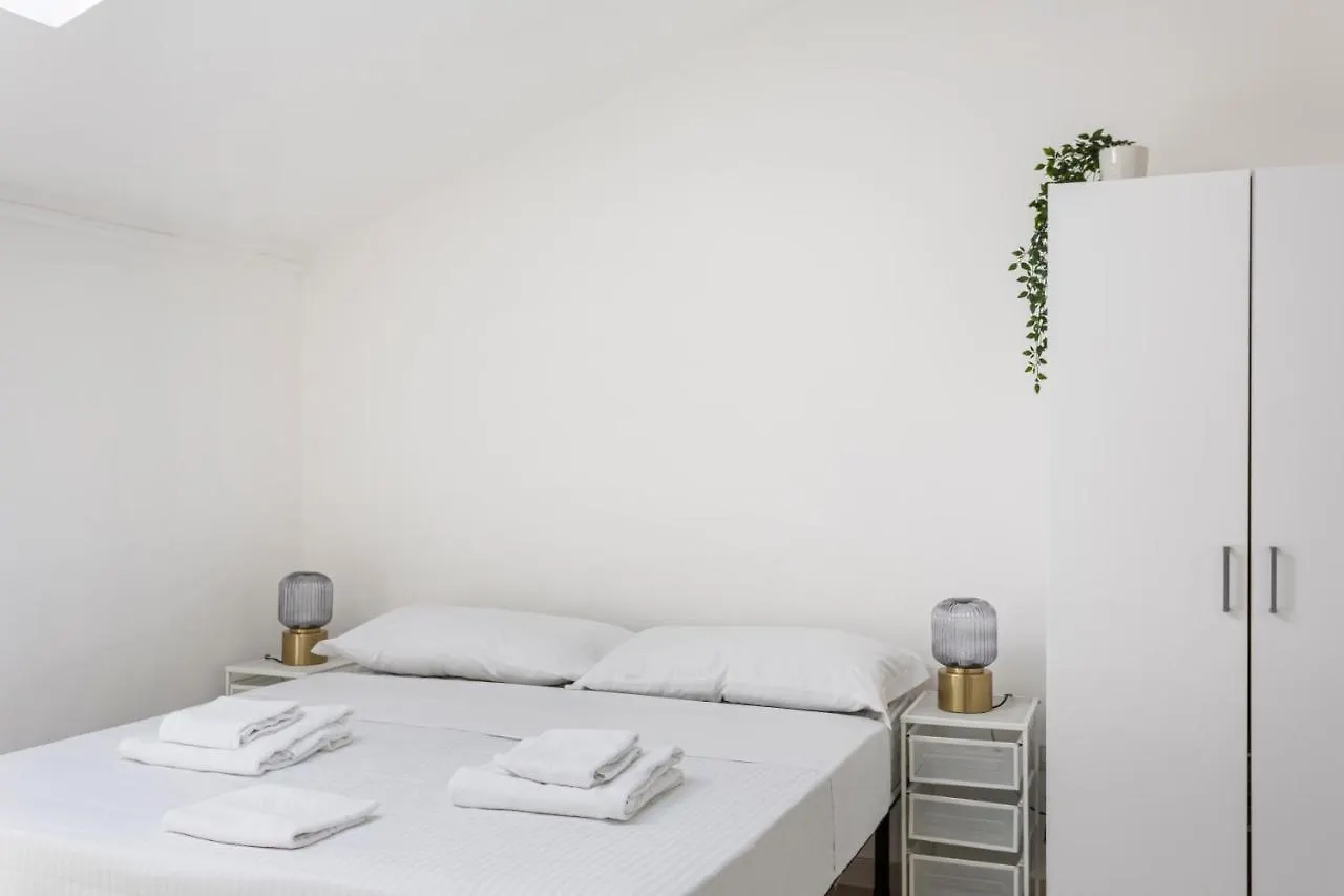 شقة ميلان  في Studio Apt - Duomo 6 إيطاليا